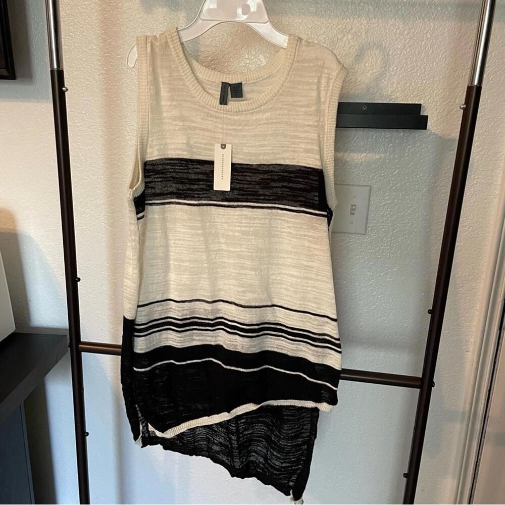 Anthropology Left of center asymmetrical knit tank top black white size Small